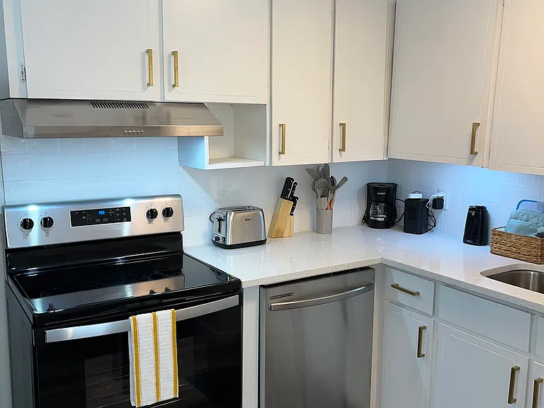 209 Chestnut St — Photo 2