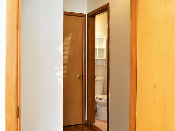 3rd image of 3402 SW 11th Ave