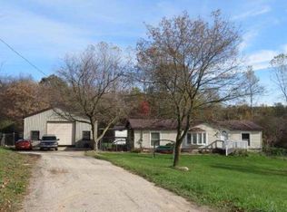 6406 Bartonville Rd, Belding, MI 48809