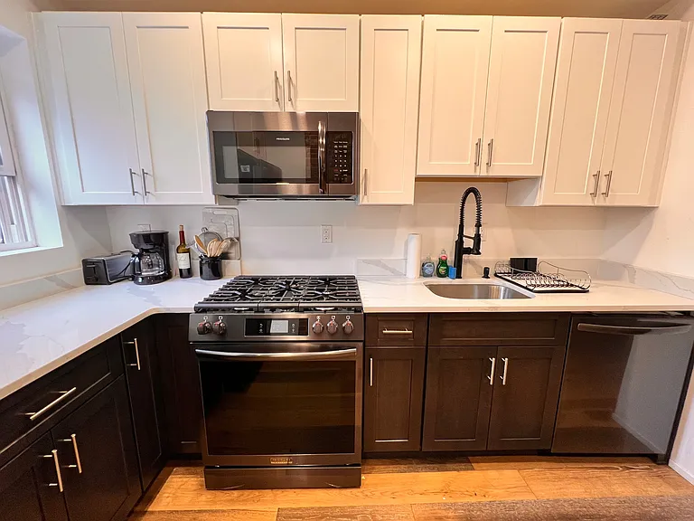 282 6th St #1 — Photo 3