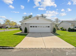 620 Deal Rd, Monroe Township, NJ 08831