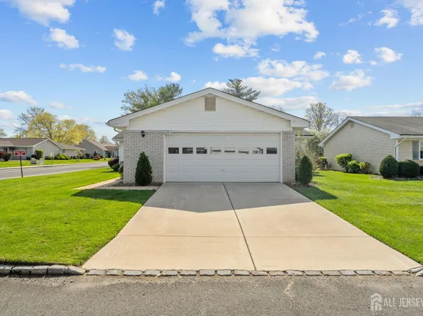 620 Deal Rd, Monroe Township, NJ 08831