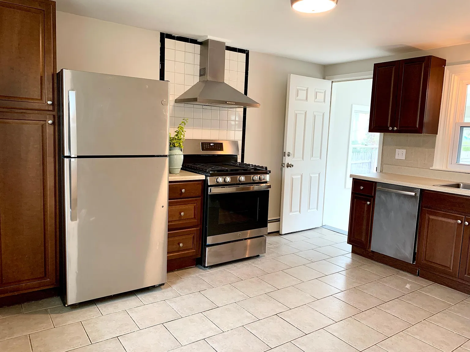 24 Sention Ave — Photo 4