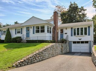 29 Rainbow Ave, Chelmsford, MA 01824