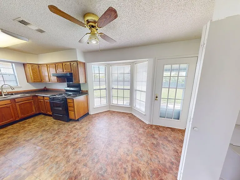 1613 Bobby Lee Dr — Photo 22