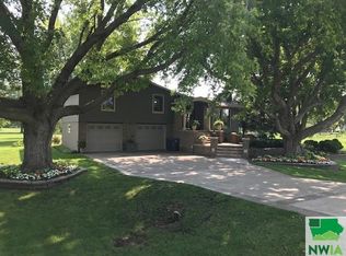 5874 70th Ave, Alta, IA 51002