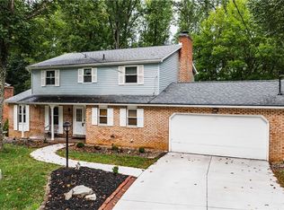 11 Ashwood Dr, Vienna, WV