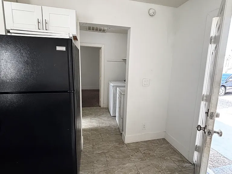 1825 Yale St #C — Photo 10