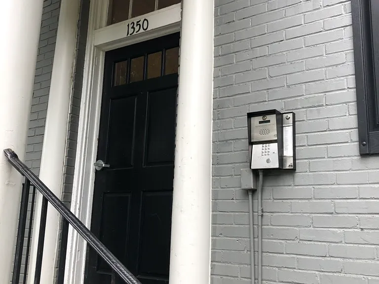 1350 N Morningside Dr NE — Photo 2