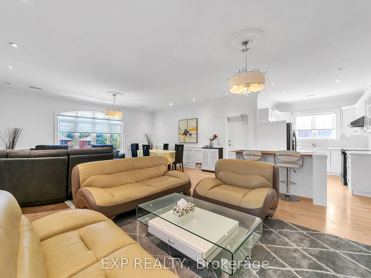 3 bed, $4,000 — Photo 3