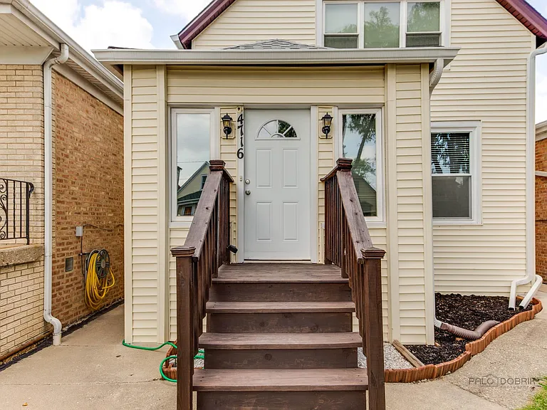 4716 W Hutchinson St — Photo 4
