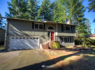 591 Country Club Dr E, Union, WA 98592