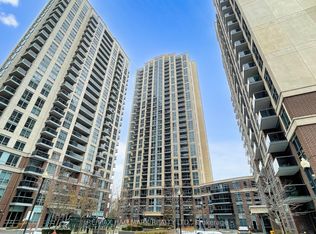 3 Michael Power Pl #1002, Toronto, ON M9A 0A2