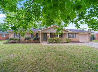 1217 Count Mallard Dr SE, Decatur, AL 35601