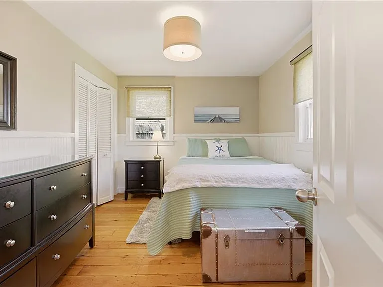 272 Riverside St — Photo 29