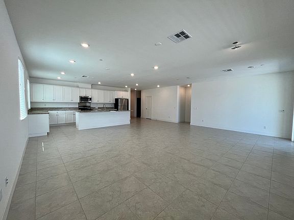 4th image of 11702 E Crescent Dr