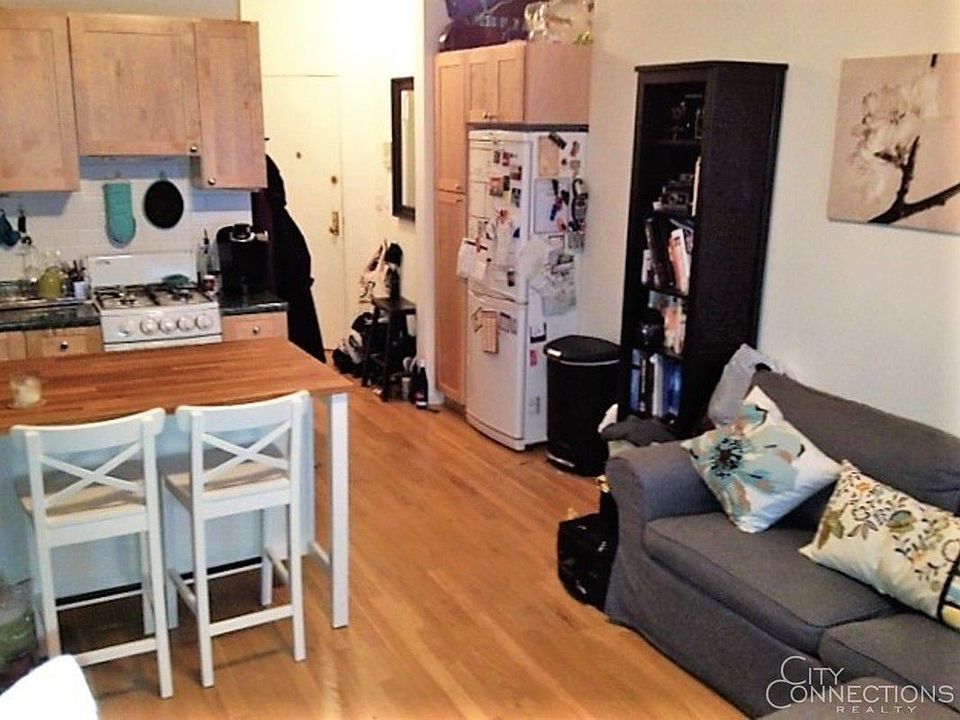 2nd image of 409 W 50th St APT 5B
