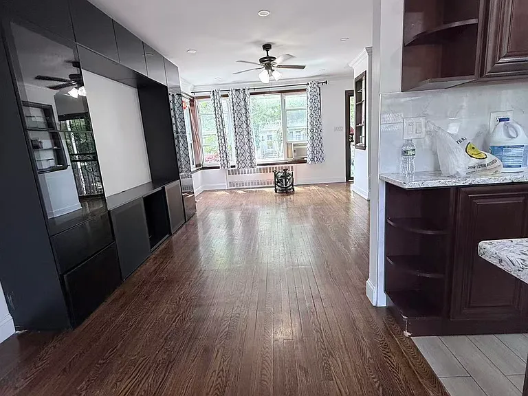 5007 203rd St — Photo 1