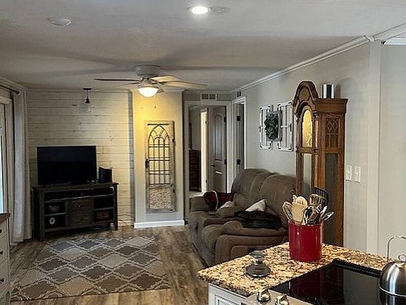 5th image of 14526 Pine Valley Rd #525