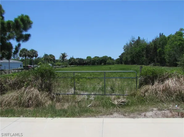 14877 Stringfellow Rd, Bokeelia, FL 33922