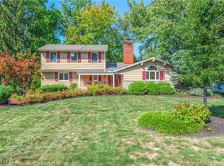 30400 Crestview Dr, Bay Village, OH