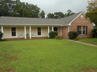 7421 Smithfield Rd, Mobile, AL 36695