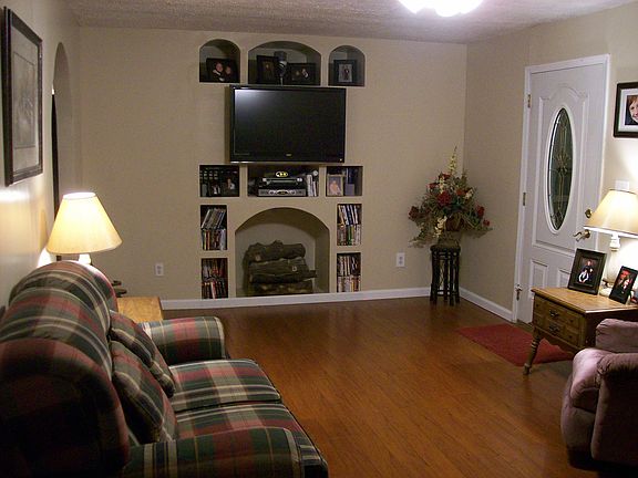 2nd image of 309 E 5th St