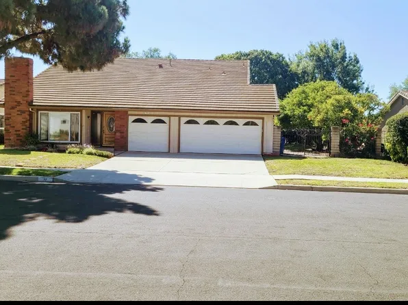 30 Magellan St, Thousand Oaks, CA 91360