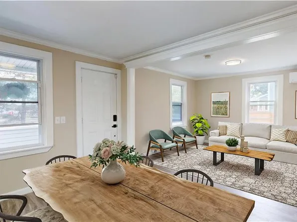 11 Swanton St, Cranston, RI 02910