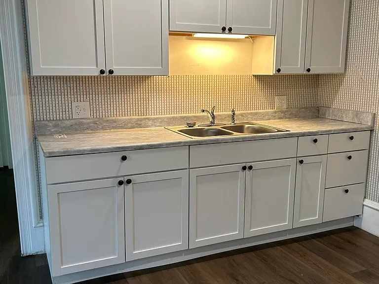 352 Market St #A — Photo 3