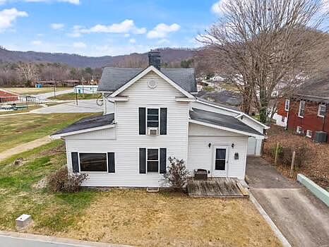 3rd image of 306 Main St