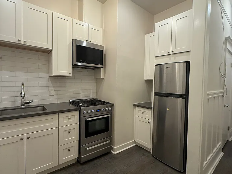 555 Eddy St #5 — Photo 7