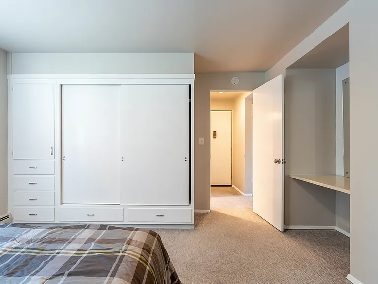 Hamlin Place — Photo 21