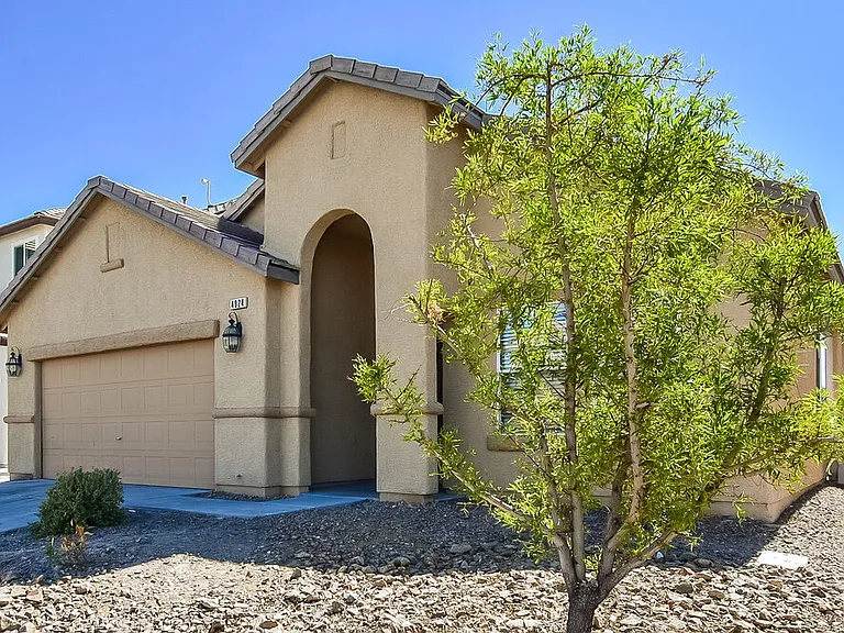 4924 White Jade St — Photo 3
