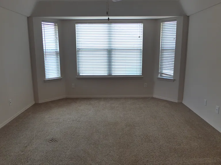 7723 Brianne Ave NW — Photo 16