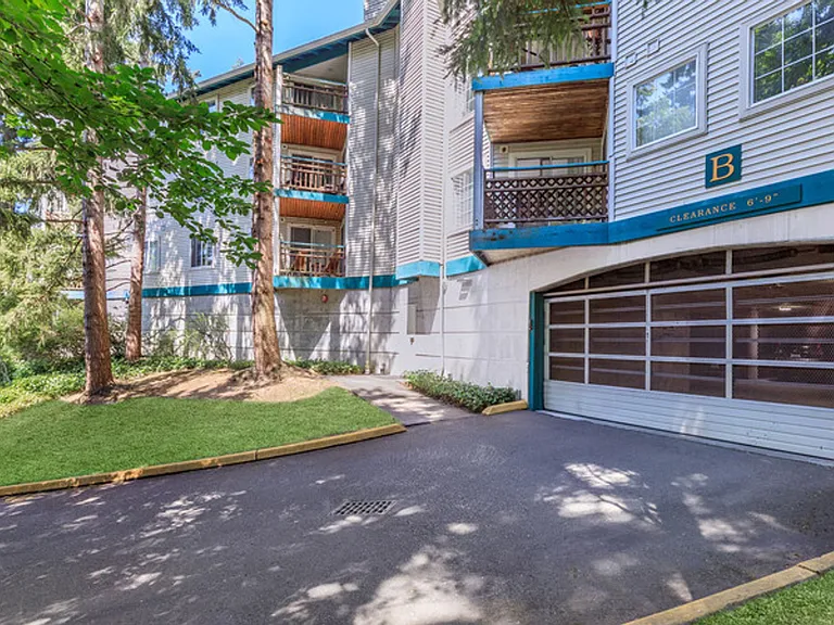 9200 Redmond Place — Photo 11