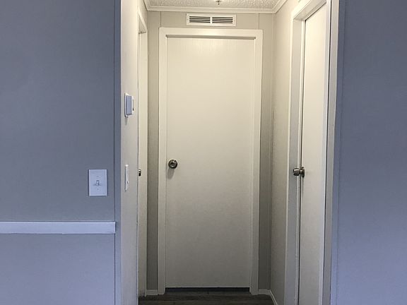 3rd image of 3010 Gulfstream Ln