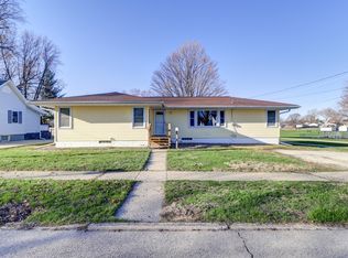 307 E Winfield St, Morrison, IL 61270