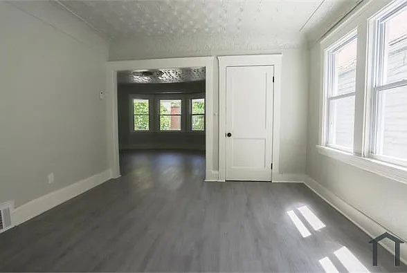 10525 Gooding Ave #UP — Photo 11