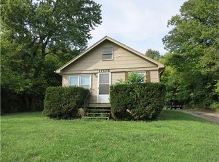 17108 E Truman Rd, Independence, MO 64056