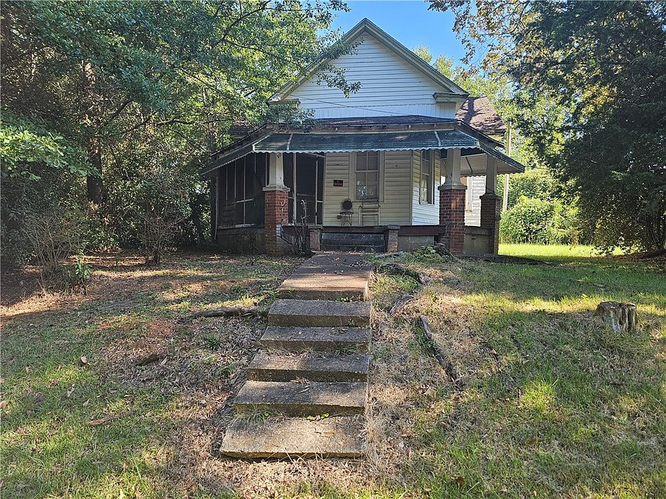 1st image of 311 Avenue D