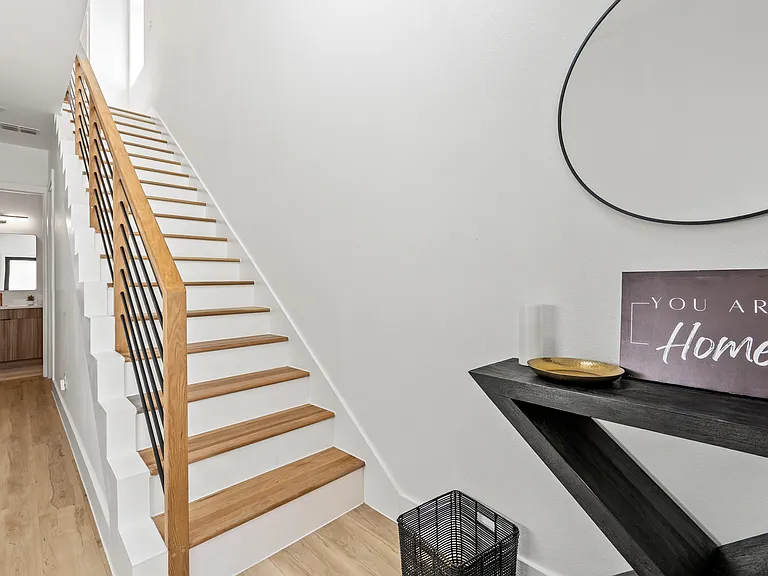 404 Cleaves St — Photo 3