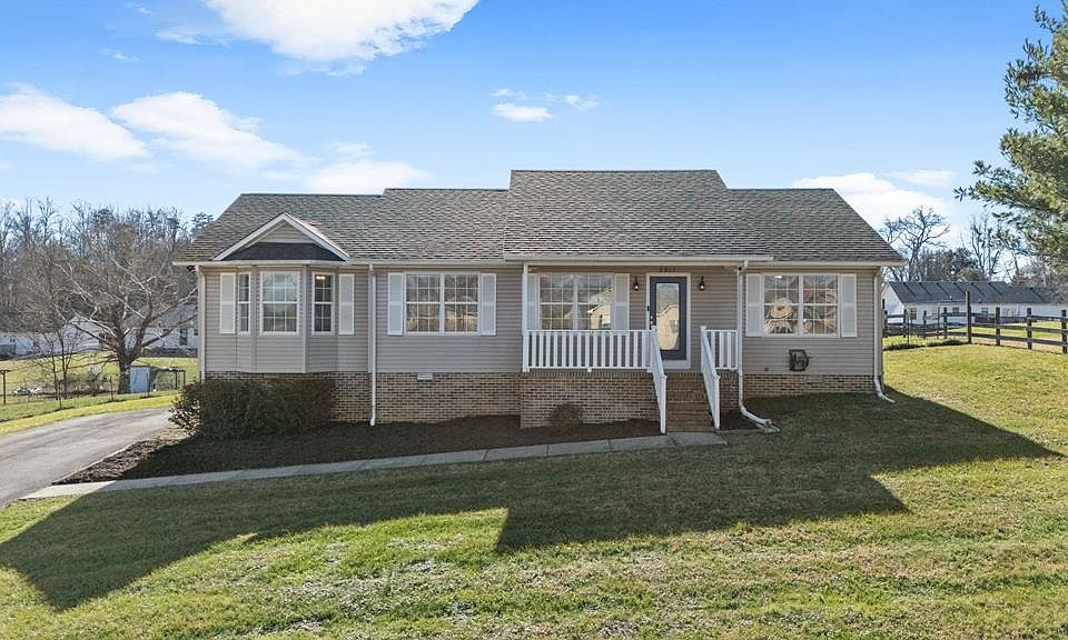 1st image of 3911 Kings Ct