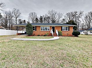 2807 Candlenut Rd, Greensboro, NC 27405