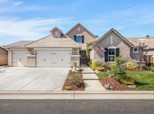 3507 Trenton Ln, Clovis, CA 93619