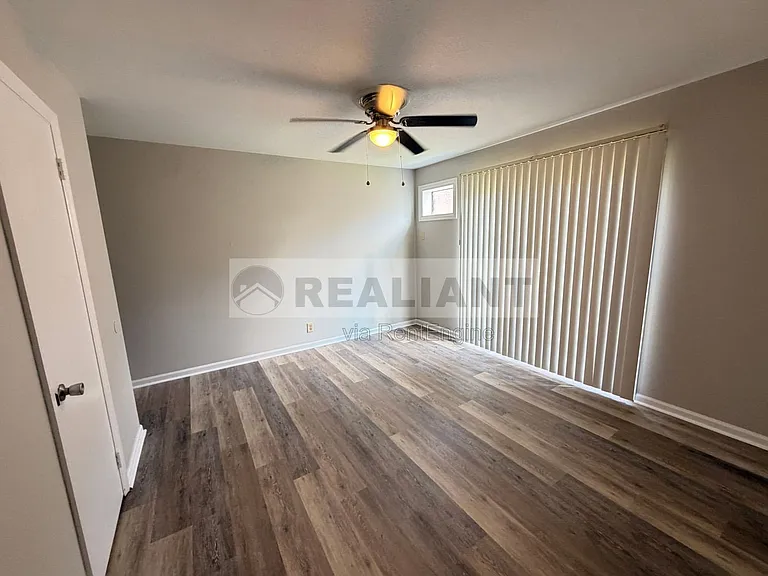 1708 Jennifer Road — Photo 34