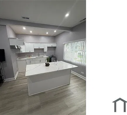 3 bed, 1190 sqft, $2,400 — Photo 1