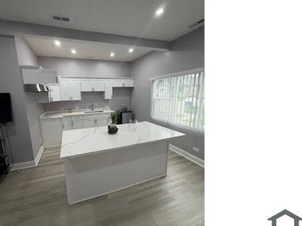 13226 S Houston Ave, Chicago, IL 60633