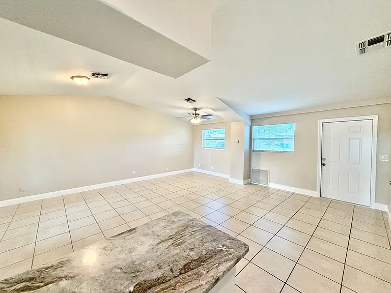 Avalon Apartments — Photo 9