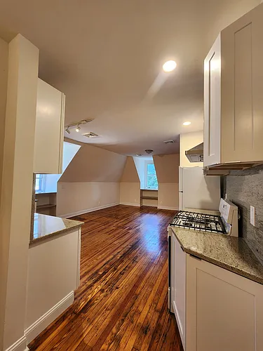 5015 Cedar Ave #4 Photo 1